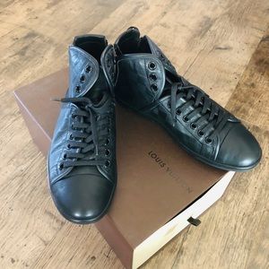 Louis Vuitton Men shoes